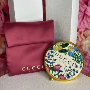 Gucci Beauty Pink Satin Pouch and compact mirror w gold tone trim.